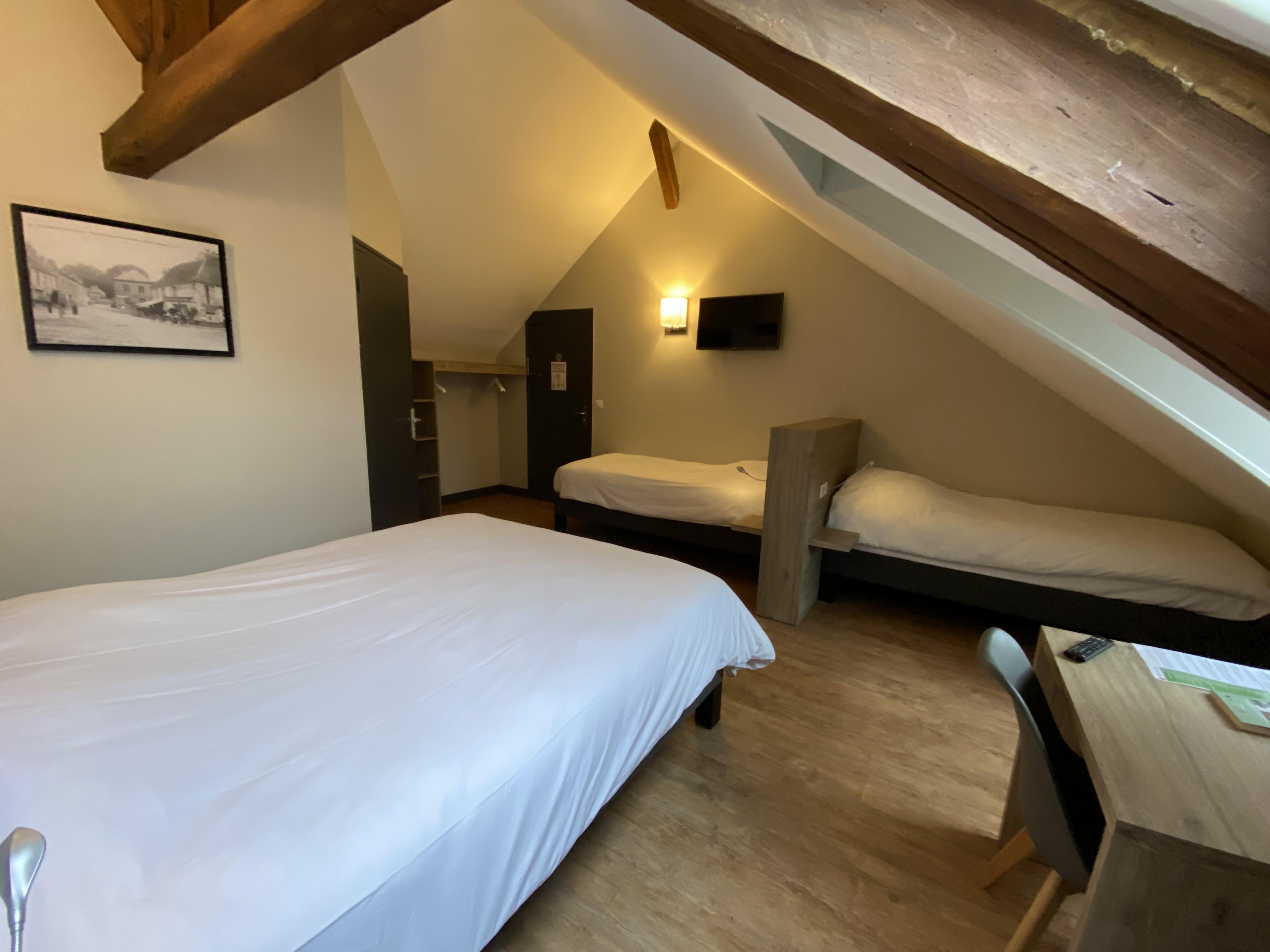 Logis - Hotel & Restaurant Saint Nicolas Chaumont-en-Vexin Ngoại thất bức ảnh