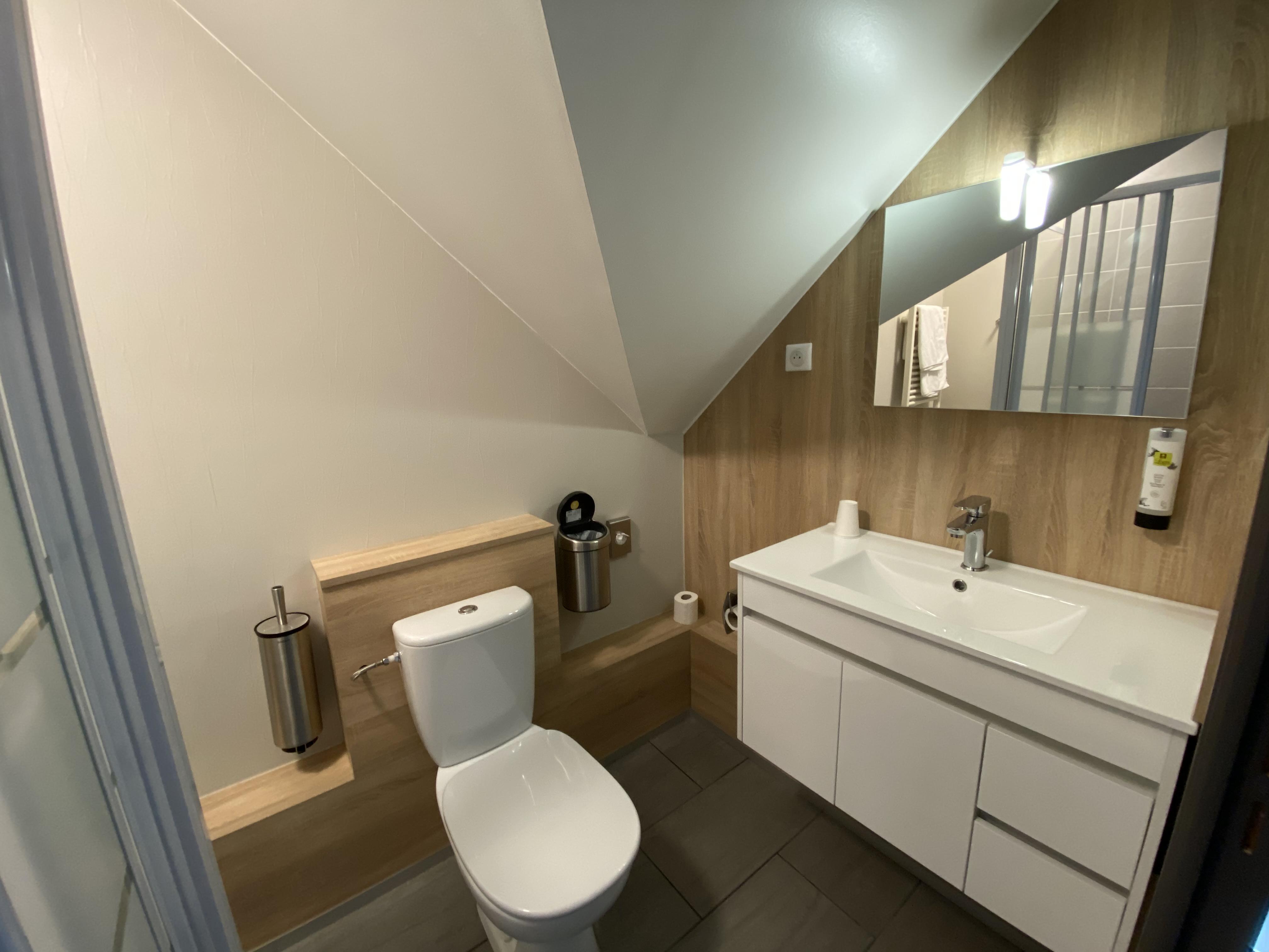 Logis - Hotel & Restaurant Saint Nicolas Chaumont-en-Vexin Ngoại thất bức ảnh