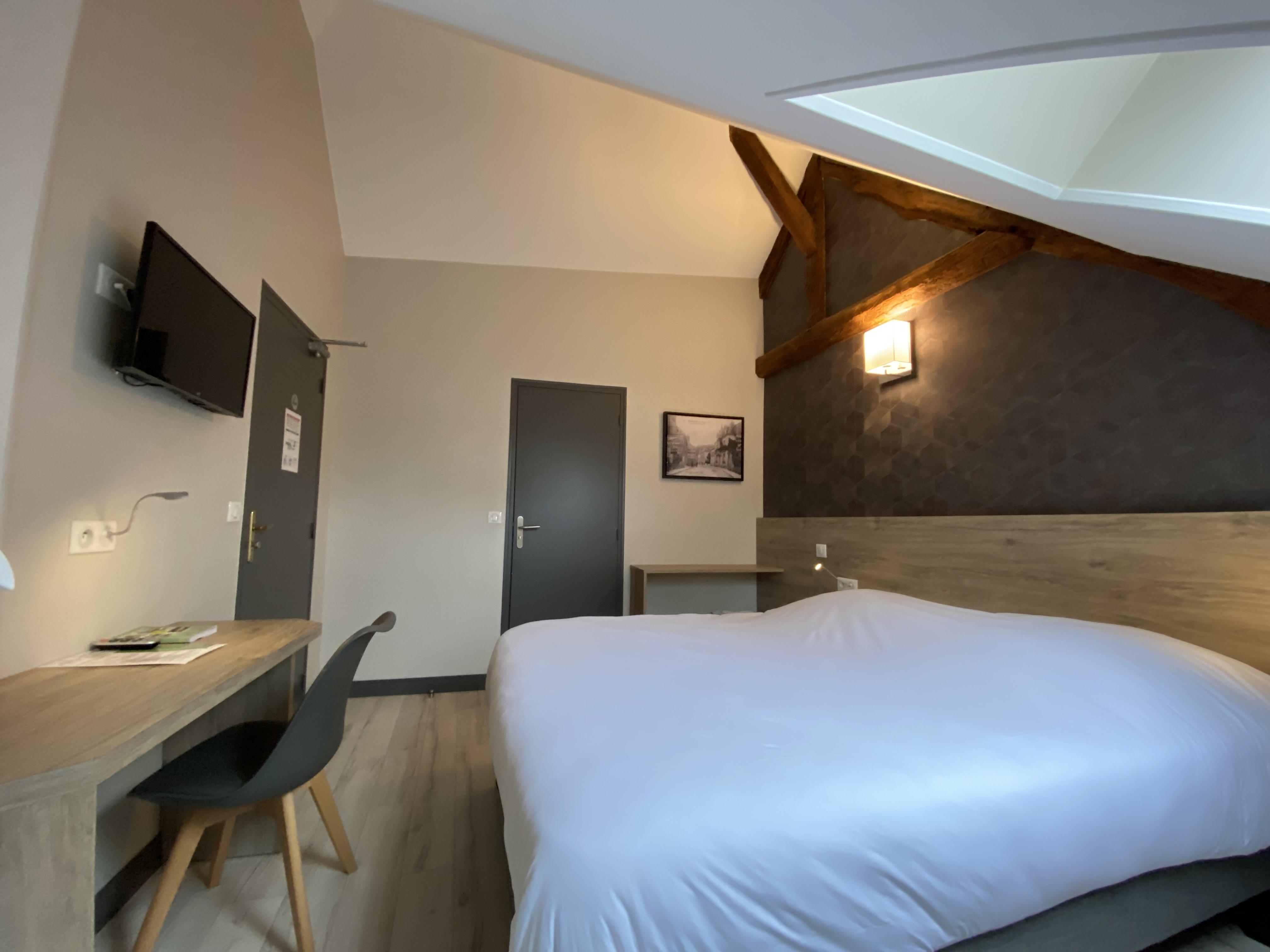 Logis - Hotel & Restaurant Saint Nicolas Chaumont-en-Vexin Ngoại thất bức ảnh