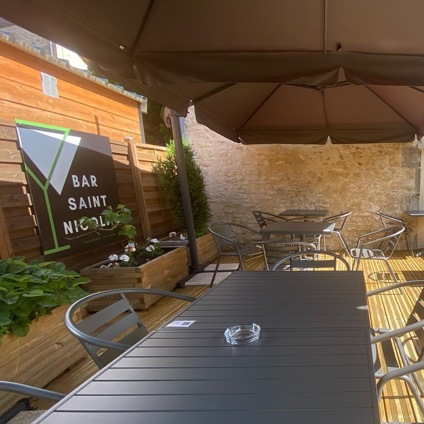 Logis - Hotel & Restaurant Saint Nicolas Chaumont-en-Vexin Ngoại thất bức ảnh