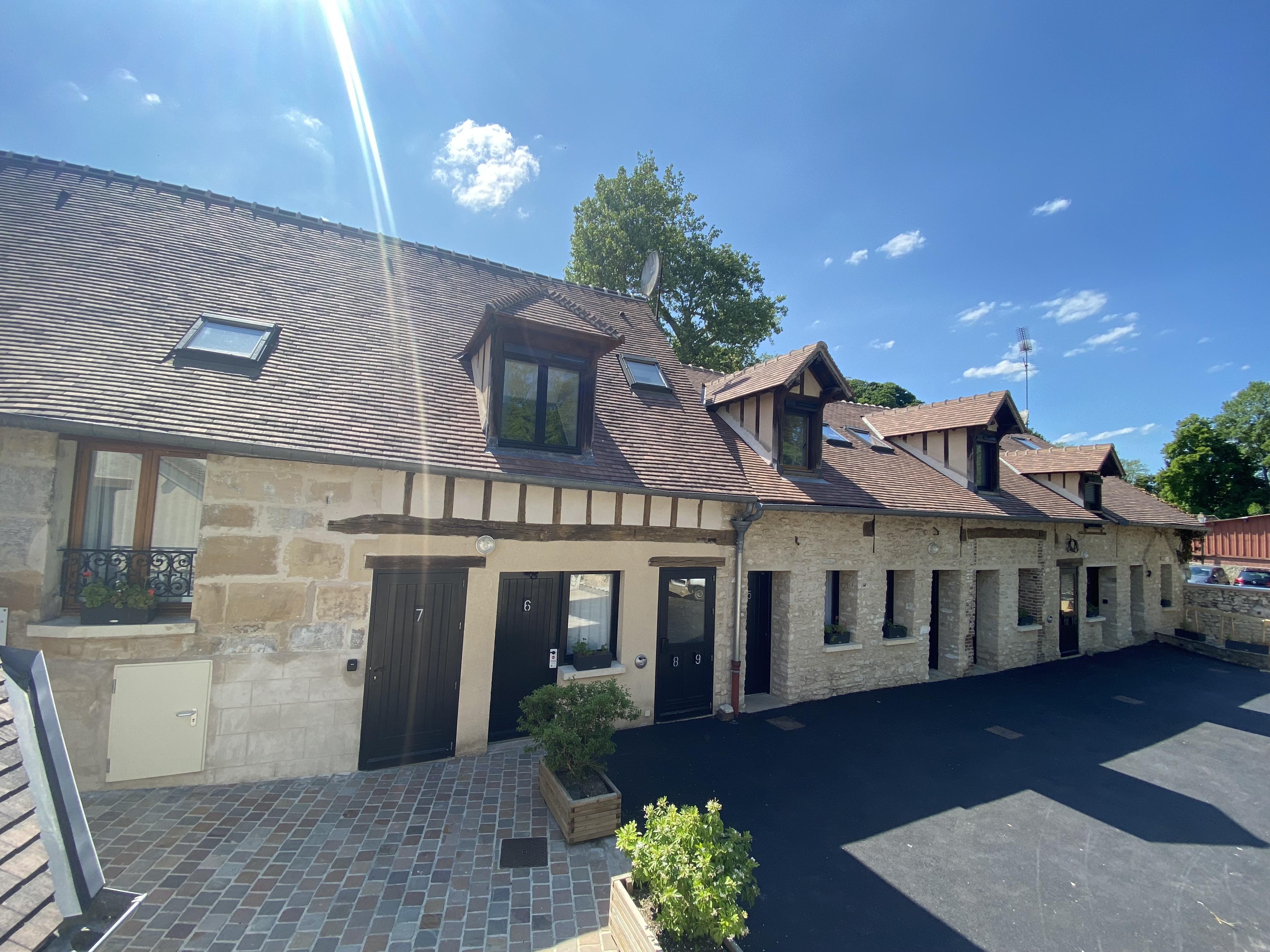 Logis - Hotel & Restaurant Saint Nicolas Chaumont-en-Vexin Ngoại thất bức ảnh